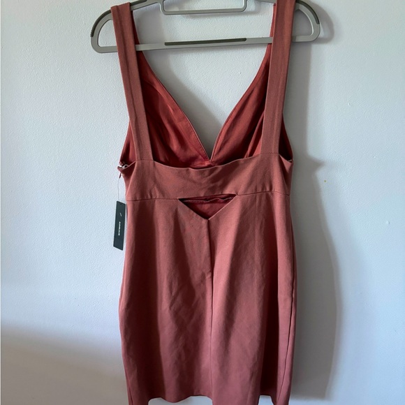 Lulu’s Fashionably On Time Bodycon Dress Size M NWT - Picture 3 of 5